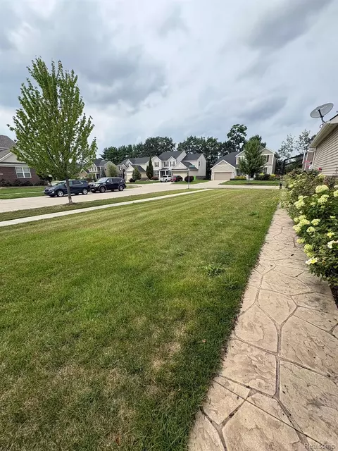 Exterior - 16308 Adelaide Dr, Macomb, MI 48044 photo 3 of 7