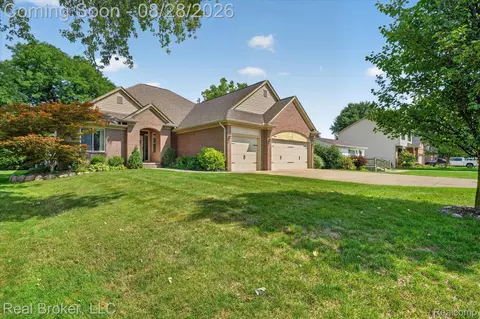 7663 W Pearson, Shelby Township, MI 48316