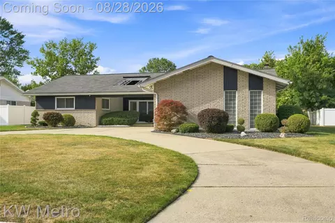 17700 Adrian Rd, Southfield, MI 48075