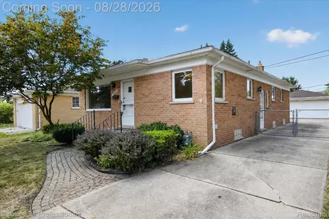 7523 Robindale Ave, Dearborn Heights, MI 48127