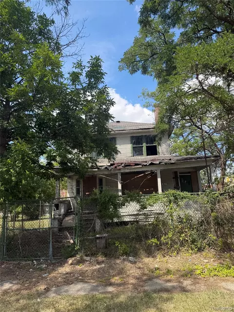 44 Grove St, Highland Park, MI 48203