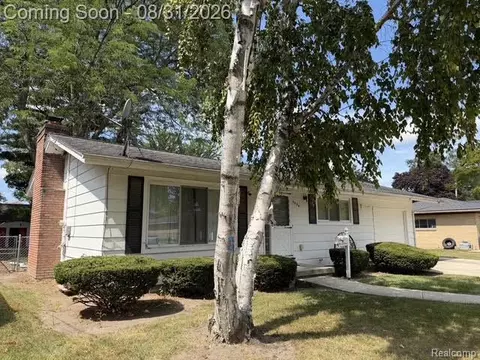 1929 Oxford St, Saginaw, MI 48602