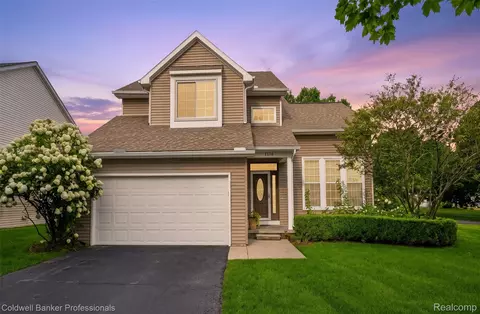 1170 Quail Ridge Dr, Oxford, MI 48371