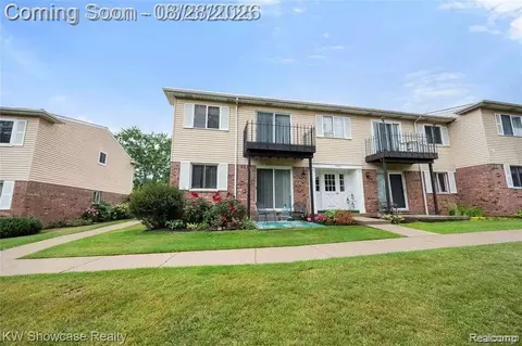 5283 Highland Rd #206, Waterford, MI 48327