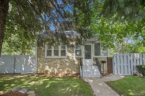 40 W Benson St, Ecorse, MI 48229