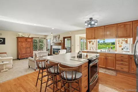 Kitchen - 2120 Duffield Rd, Clayton, MI 48433 photo 2 of 2