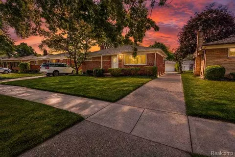 26007 Cathedral, Redford, MI 48239