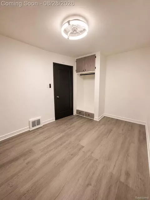 Bedroom - 948 Hubbard Ave, Flint, MI 48503 photo 3 of 3