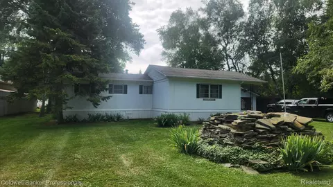 3300 Pointe Aux Barques Rd, Port Austin, MI 48467