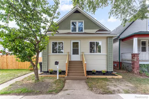 757 Orchard St, Wyandotte, MI 48192