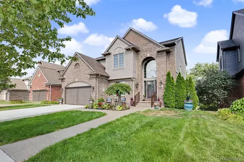 13340 Andover Dr, Plymouth, MI 48170