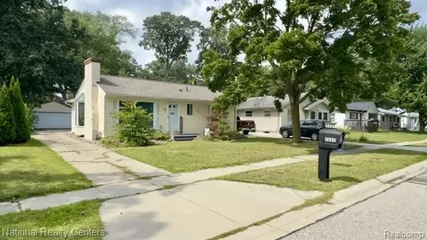 3321 Pine Grove Ave, Port Huron, MI 48060