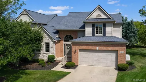 54796 Grenelefe Cir E #12, Lyon, MI 48178
