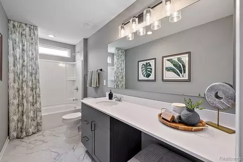 Bath - 24840 Static Dr, Macomb, MI 48042 photo 4 of 5