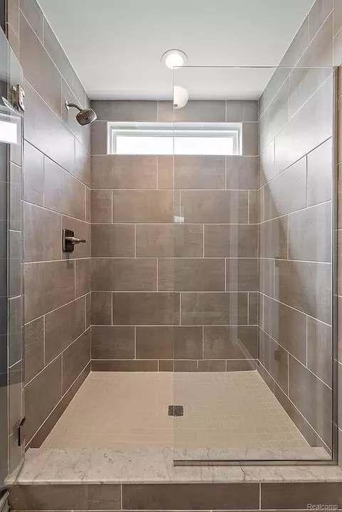 Bath - 24840 Static Dr, Macomb, MI 48042 photo 3 of 5