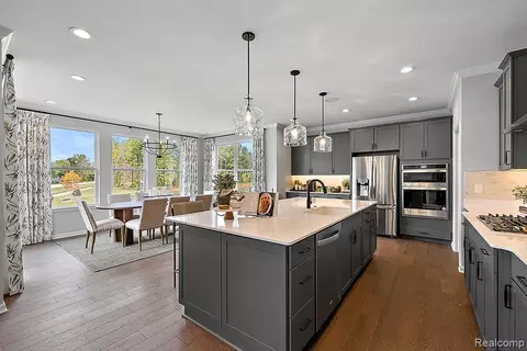 Kitchen - 24840 Static Dr, Macomb, MI 48042 photo 2 of 6