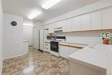 Kitchen - 1 Cornell Ct, Dearborn, MI 48124 photo 3 of 3
