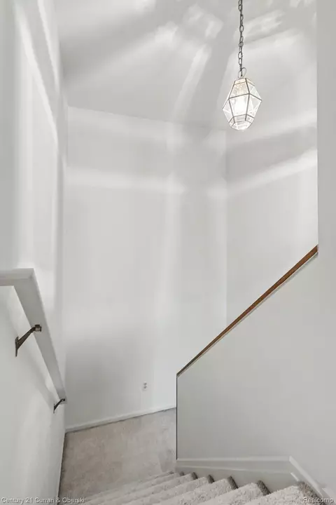 Entry Way - 1 Cornell Ct, Dearborn, MI 48124 photo 2 of 2