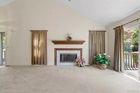 Living - 1 Cornell Ct, Dearborn, MI 48124 photo 2 of 3