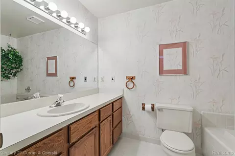 Bath - 1 Cornell Ct, Dearborn, MI 48124 photo 1 of 8