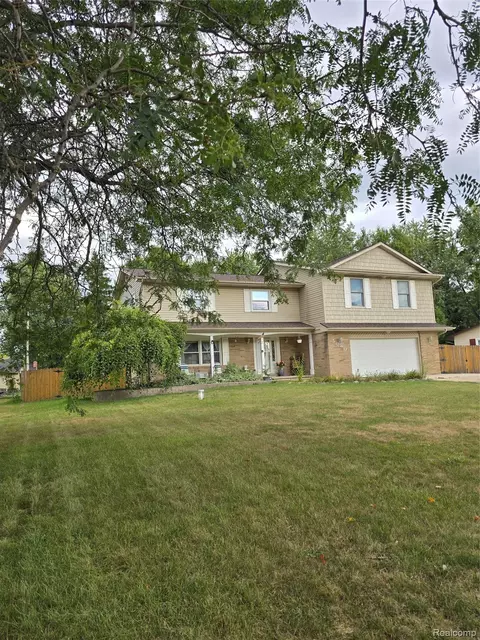 5080 N Georgetown Rd, Grand Blanc, MI 48439