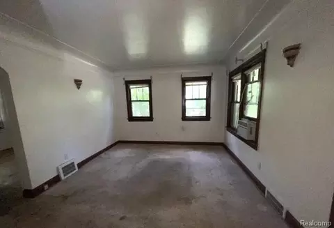Living - 8930 Wayne Rd, Romulus, MI 48174 photo 1 of 3