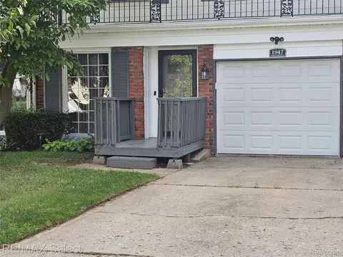 1947 E Laurel Oak Drive Dr, Flint, MI 48507
