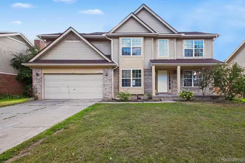 Exterior - 19144 Red Oak Ln, Brownstown, MI 48193 photo 2 of 4