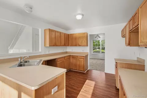 Kitchen - 19144 Red Oak Ln, Brownstown, MI 48193 photo 1 of 1