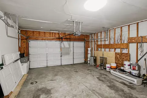 Other - 19144 Red Oak Ln, Brownstown, MI 48193 photo 8 of 9