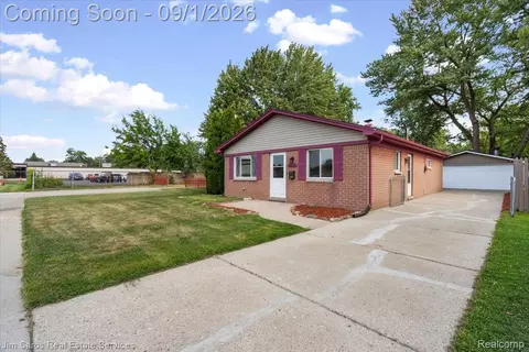 22509 Avon St, Saint Clair Shores, MI 48082