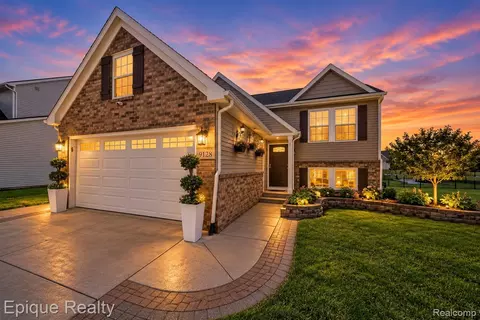 9128 Fawn Dr, Ypsilanti, MI 48197