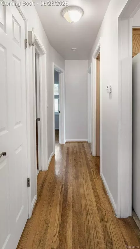 Entry Way - 3536 Cornell St, Dearborn, MI 48124 photo 2 of 4