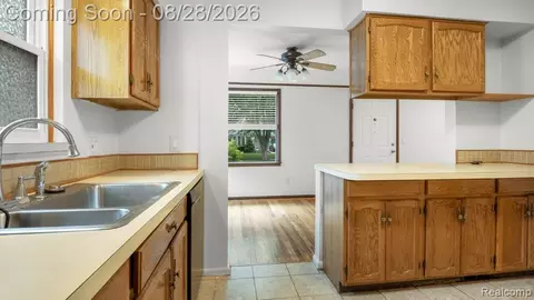 Entry Way - 3536 Cornell St, Dearborn, MI 48124 photo 1 of 4