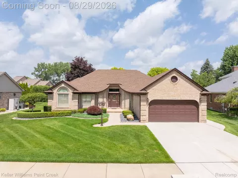 15053 Hillcrest Ln, Shelby Township, MI 48315