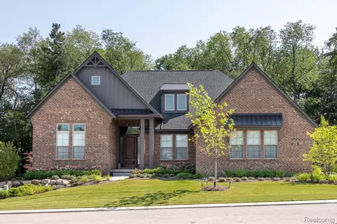30809 E Franklin Hills Ct E #8, Farmington Hills, MI 48334