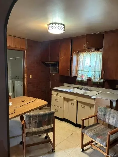 Kitchen - 215 10th St W, Flint, MI 48503 photo 1 of 4