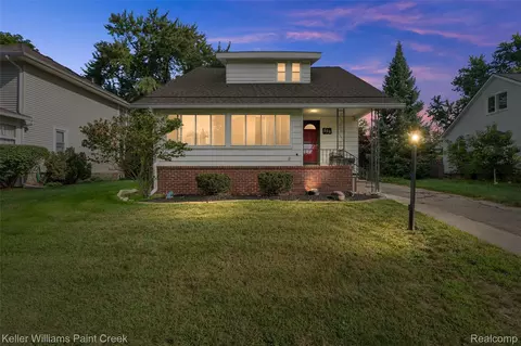 328 Ferndale Ave, Rochester, MI 48307