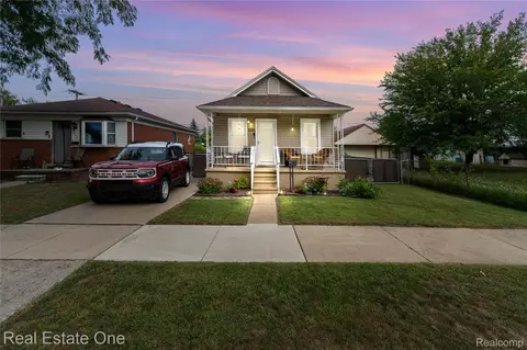 3363 16th St, Wyandotte, MI 48192