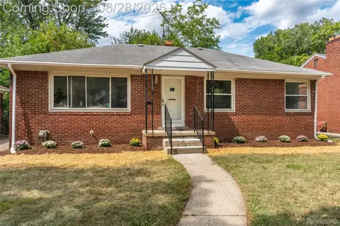 23561 Norwood St, Oak Park, MI 48237