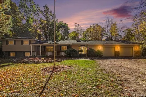 3747 Ray Rd, Addison, MI 48370