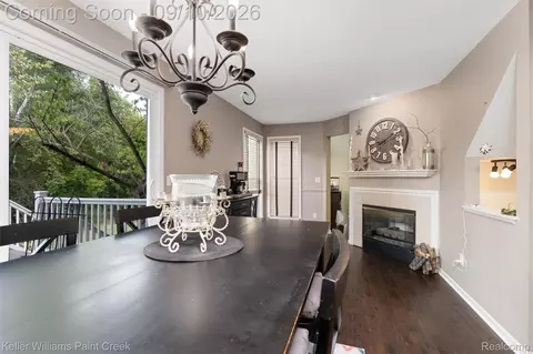 Dining - 2529 Pine Dr, Wixom, MI 48393 photo 3 of 4