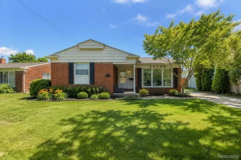 26705 Rouge River Dr, Dearborn Heights, MI 48127