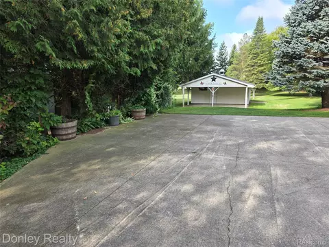 Exterior - 1611 Van Dyke Rd, Lamotte, MI 48426 photo 4 of 6