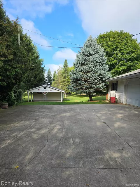 Exterior - 1611 Van Dyke Rd, Lamotte, MI 48426 photo 5 of 6