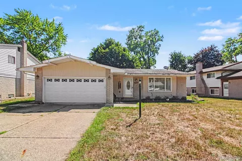 23930 Rockingham St, Southfield, MI 48033