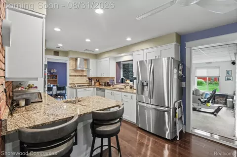 Kitchen - 3144 Upton Dr, Troy, MI 48084 photo 1 of 2