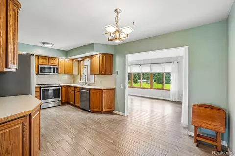 Kitchen - 3981 S State Rd, Shiawassee, MI 48867 photo 4 of 4