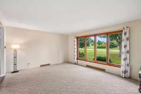 Living - 3981 S State Rd, Shiawassee, MI 48867 photo 1 of 2