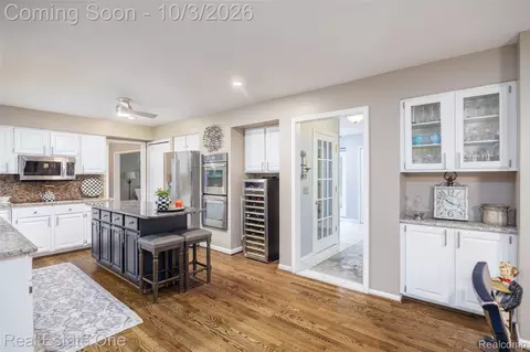 Kitchen - 2371 Red Maple Dr, Troy, MI 48098 photo 2 of 2